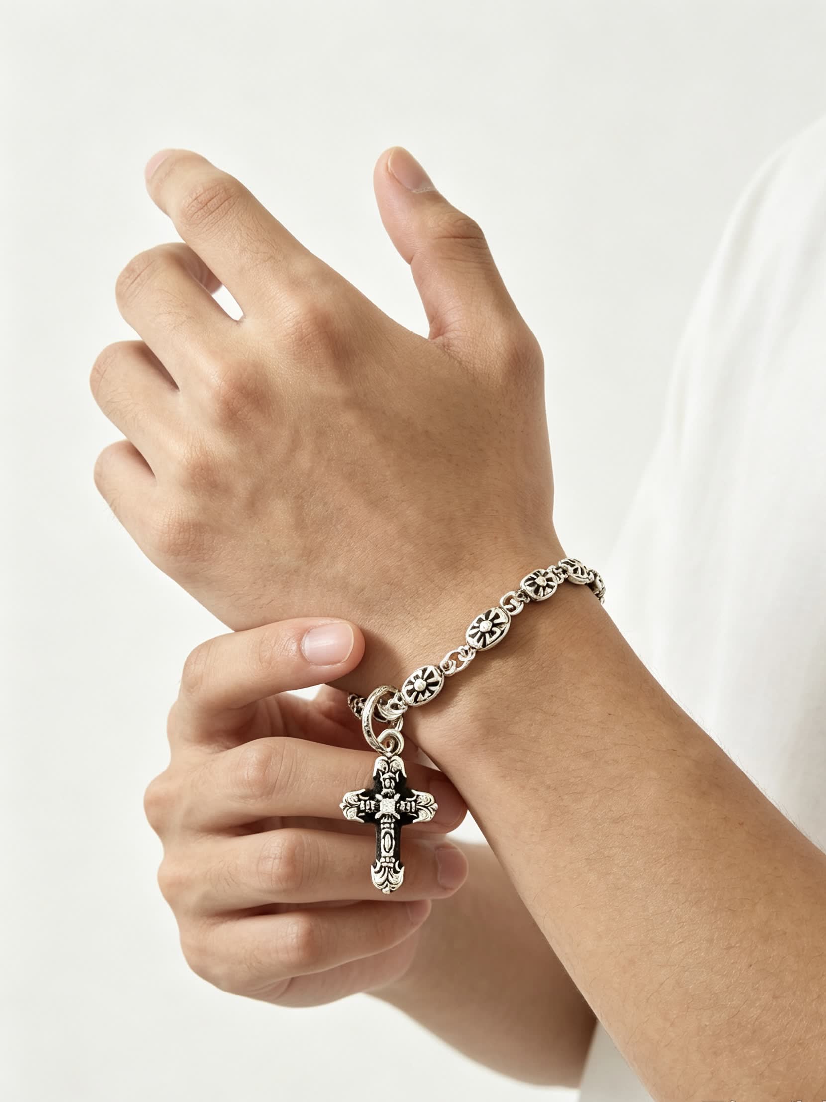 Chrome Hearts Black Rose Jewelry Silver Cross Bracelet